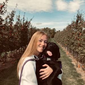 Meet your Posher, Emily